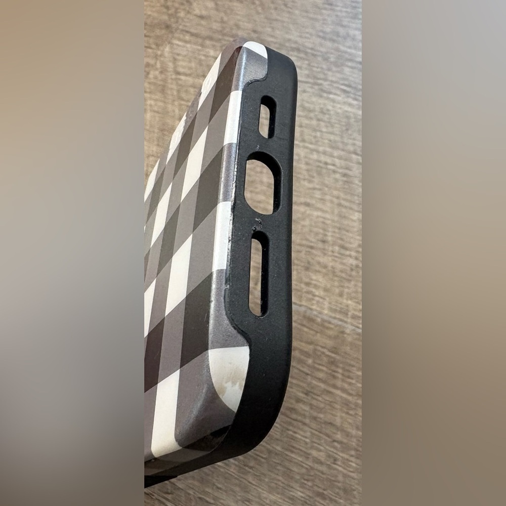 CASELY Back Checkered IPhone 13 Pro Max Case - Picture 4 of 5